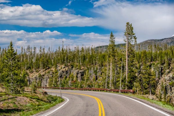 Highway im Yellowstone National Park